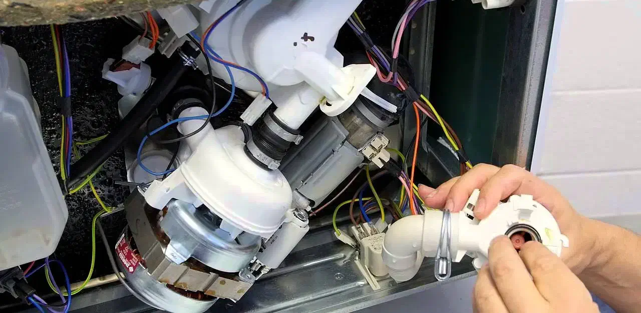 نصب و تعمیر تخصصی لوازم خانگی در محل|خدمات پیشه و مهارت|لاهیجان, انقلاب|دیوار