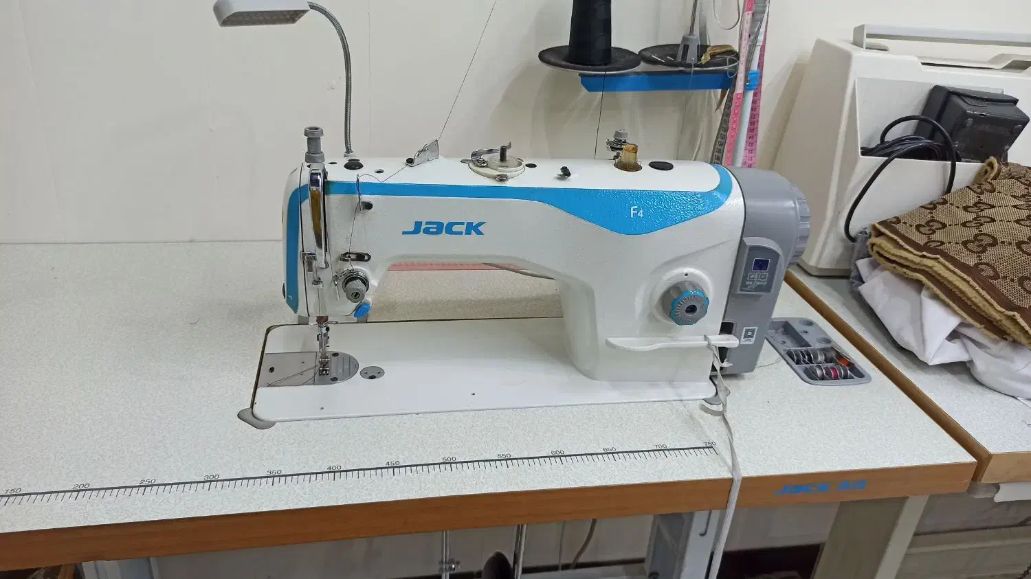 چرخ خیاطی،صندلی ،قیچی برقی|لوازم خیاطی و بافتنی|اهواز, فولادشهر|دیوار