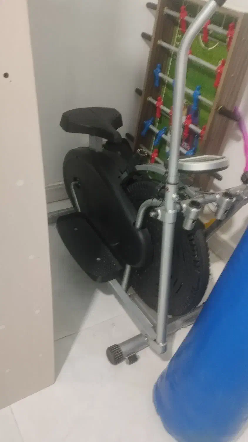 دوچرخه ثابت|تجهیزات ورزشی|پرند, فاز ۴|دیوار