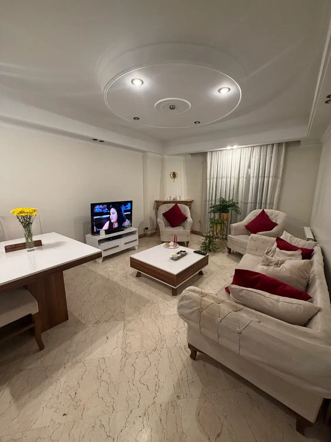 دو خوابه / رو به کوچه/فول امکانات