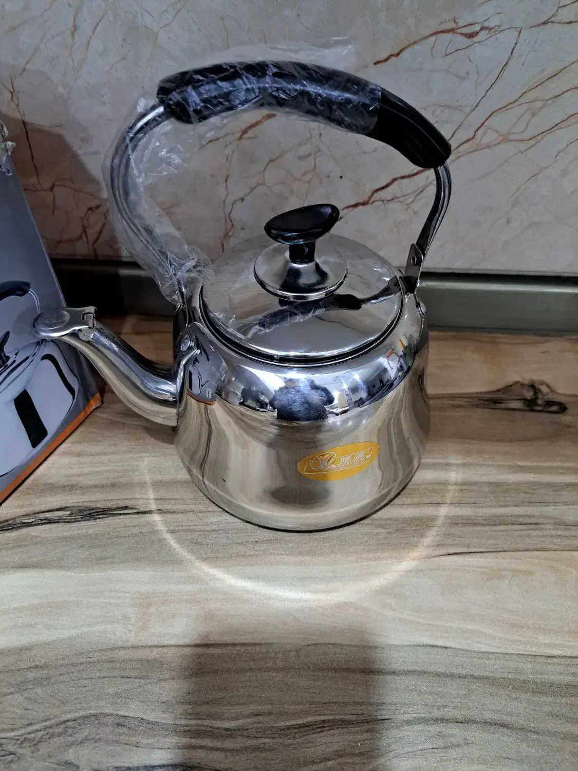 کتری ۲ لیتری نو|قوری، کتری، قهوه‌ساز دستی|اراک, |دیوار