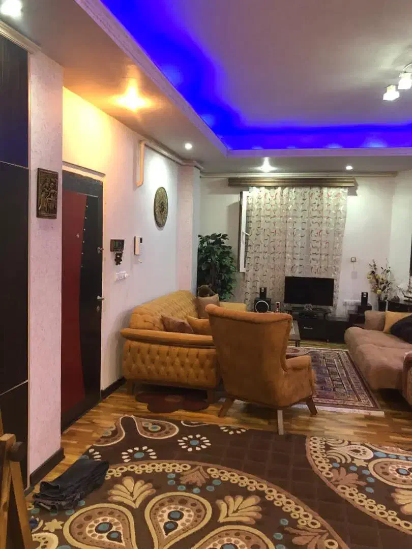 آپارتمان  ۸۲متری  پارکینگ بدون مزاحم   خیابان معلم|اجارهٔ آپارتمان|بندر انزلی, معلم|دیوار