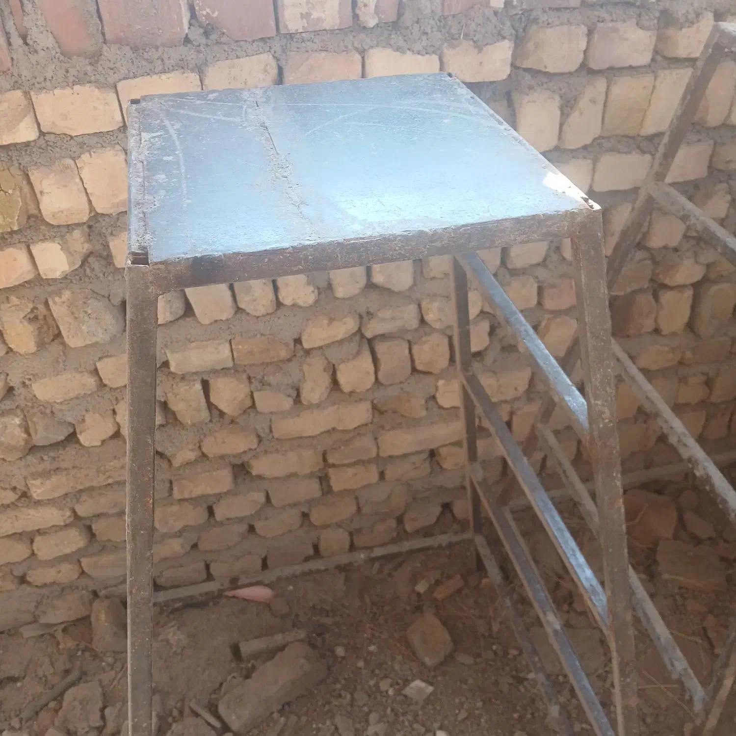 چهارپایه|صندلی و نیمکت|بجنورد, |دیوار