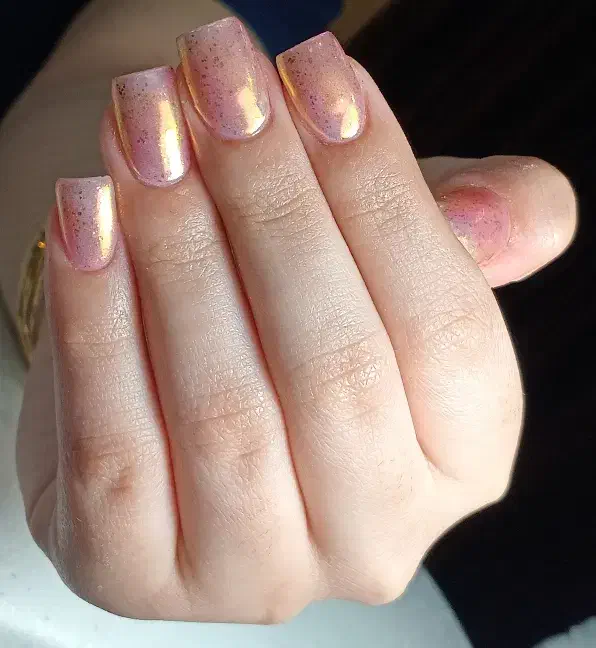 کاشت تخصصی ناخن|خدمات آرایشگری و زیبایی|فومن, |دیوار