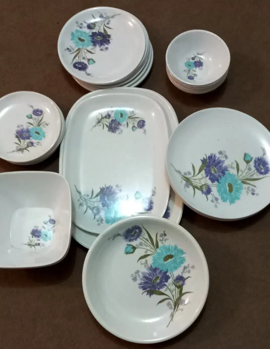 ظروف سرو سرویسهای ملامین نو|ظروف سرو و پذیرایی|خمینی‌شهر, |دیوار