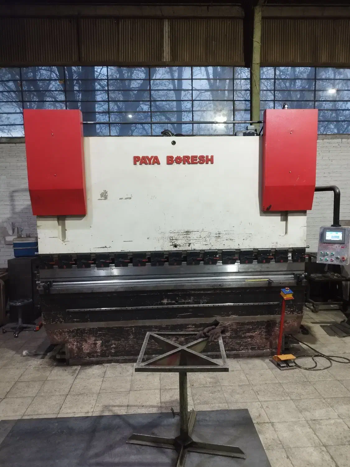 خدمات برشکاری لیزر و خم کاری و نورد کاری|خدمات پیشه و مهارت|الوند, |دیوار