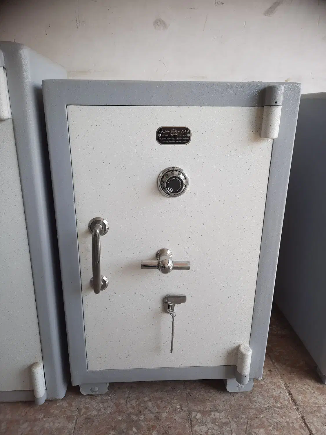 گاوصندوق مدل 1000 خرم کلیداتاشو گاو صندوق|ابزارآلات|تهران, اکباتان|دیوار