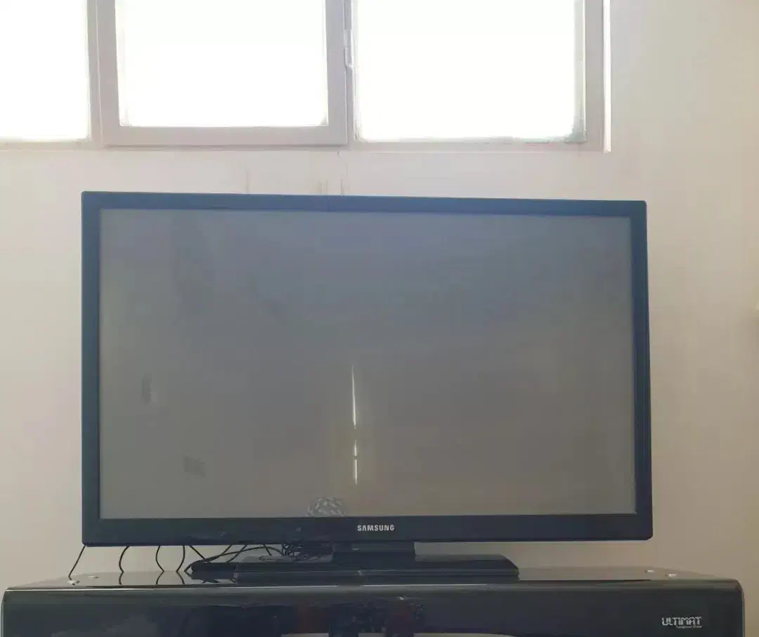 تلویزیون ۴۳ ایچ|تلویزیون و پروژکتور|قم, شاه ابراهیم|دیوار