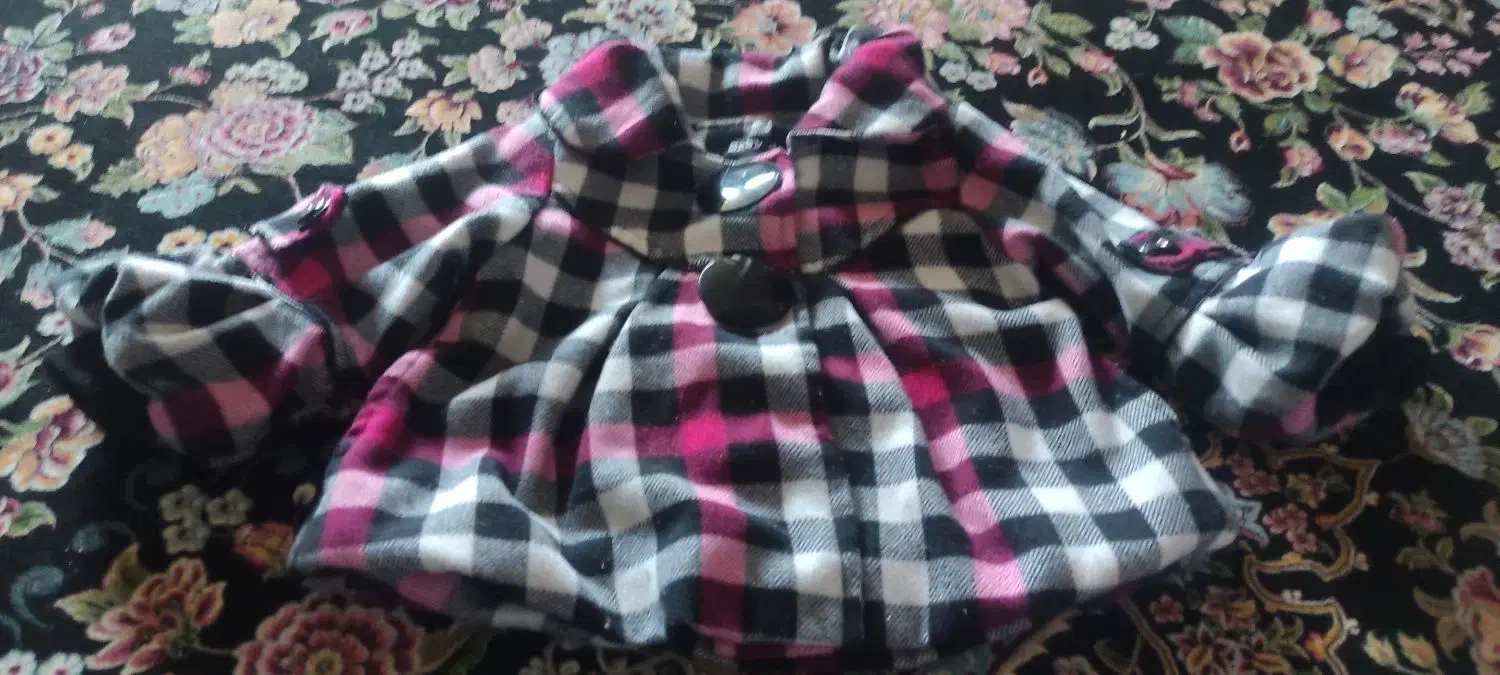 یک عدد کاپشن دخترانه تا دوسال دوونیم سال|کفش و لباس بچه|کرمان, |دیوار