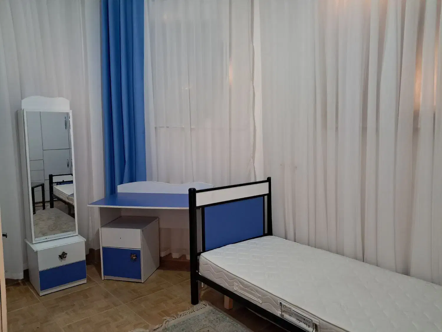 سرویس خواب نوجوان در حد نو|تخت و سرویس خواب|اسفراین, |دیوار