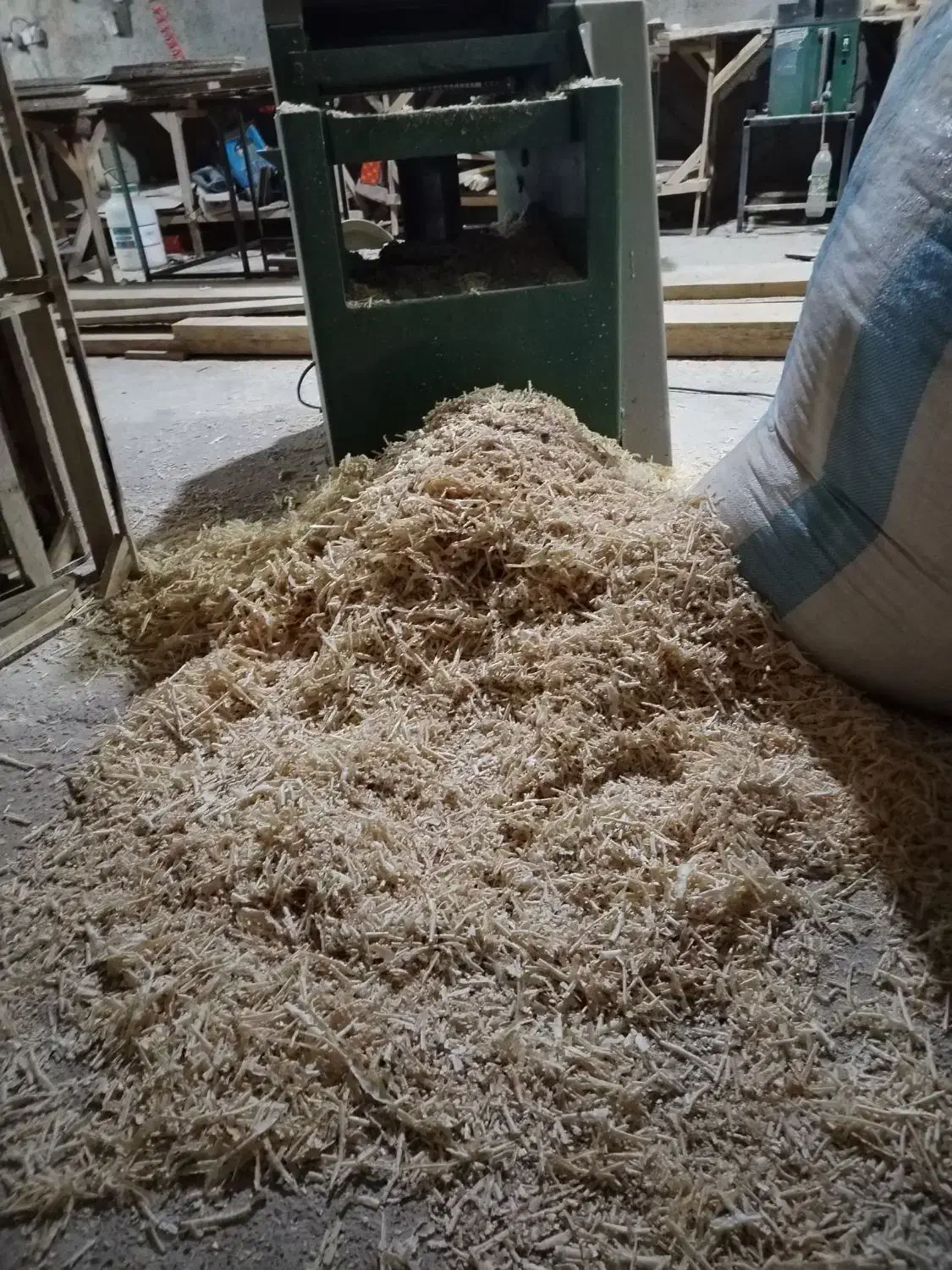 خاک اره مناسب برای زیر مرغ|لوازم جانبی حیوانات|شیراز, سلطان آباد|دیوار