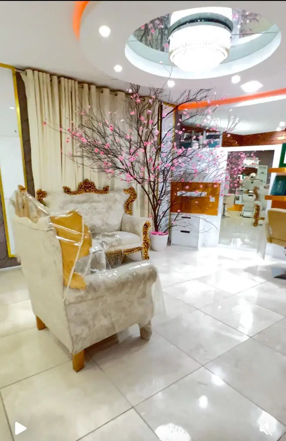 استخدام در سالن زیبایی|استخدام درمانی، زیبایی، بهداشتی|برازجان, |دیوار