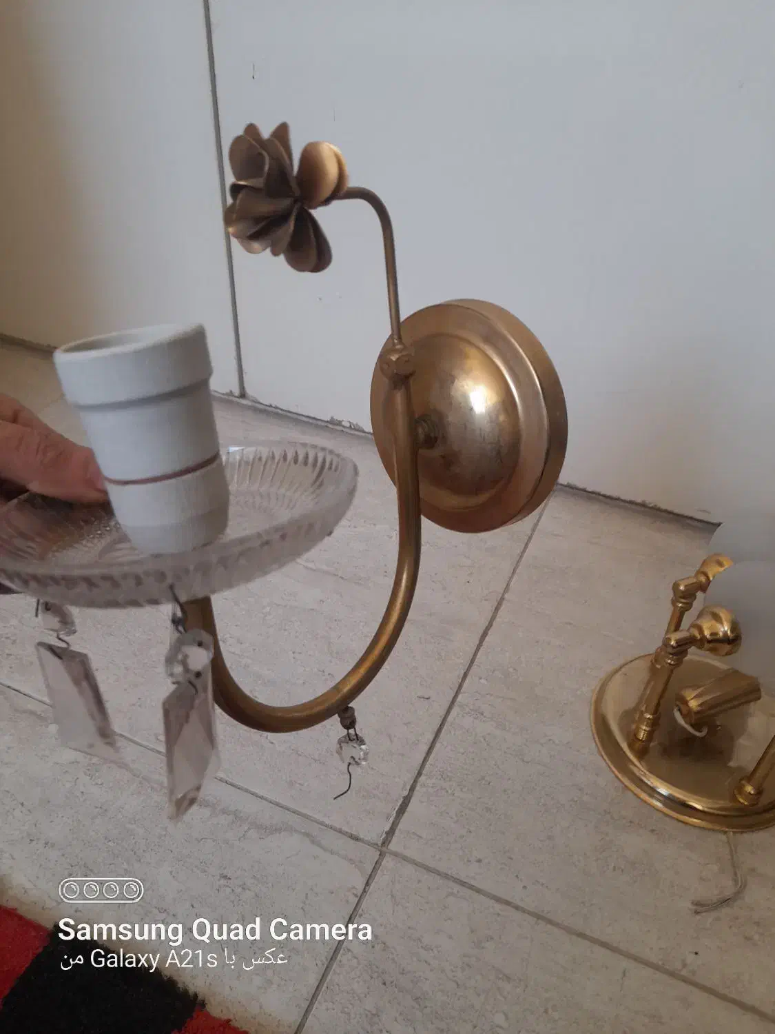 چراغ دیواری سالم برنز به قیمت مناسب|لوستر و چراغ آویز|سهند, |دیوار