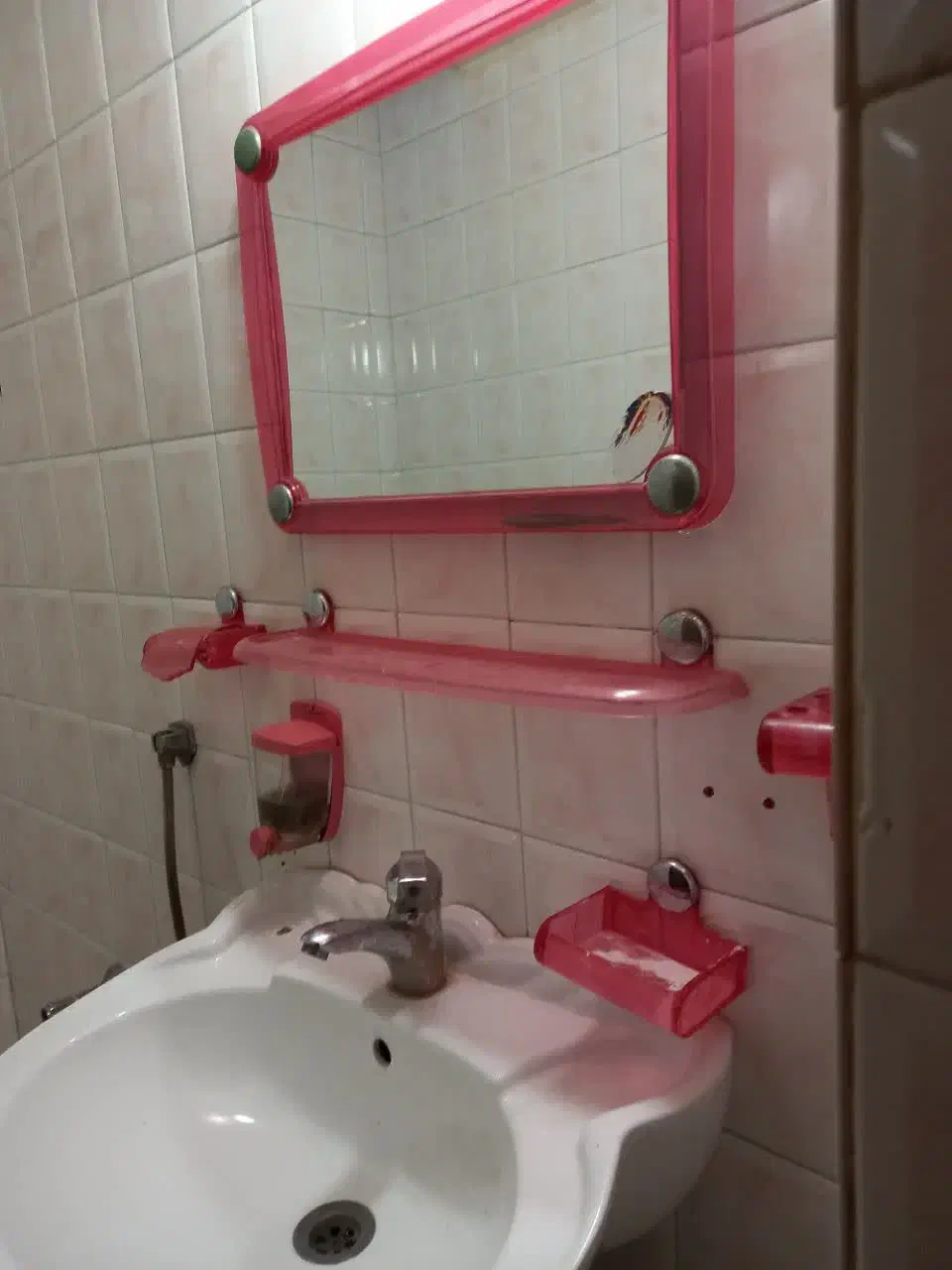 سرویس کامل روشون در حد نو|لوازم سرویس بهداشتی|اصفهان, دشتستان|دیوار