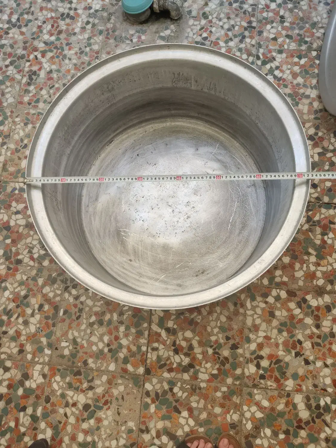 دیگ بزرگ|ظروف پخت‌وپز|رشت, کوی حسینی|دیوار