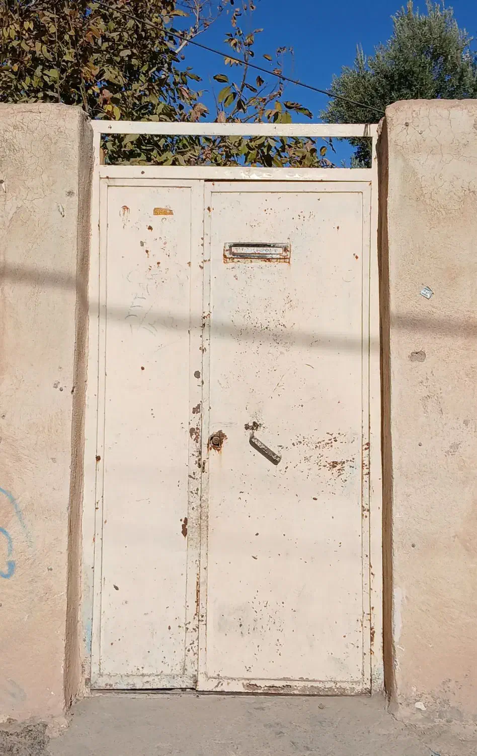 درب حیاط نفر رو|مصالح و تجهیزات ساختمان|بیضا, |دیوار