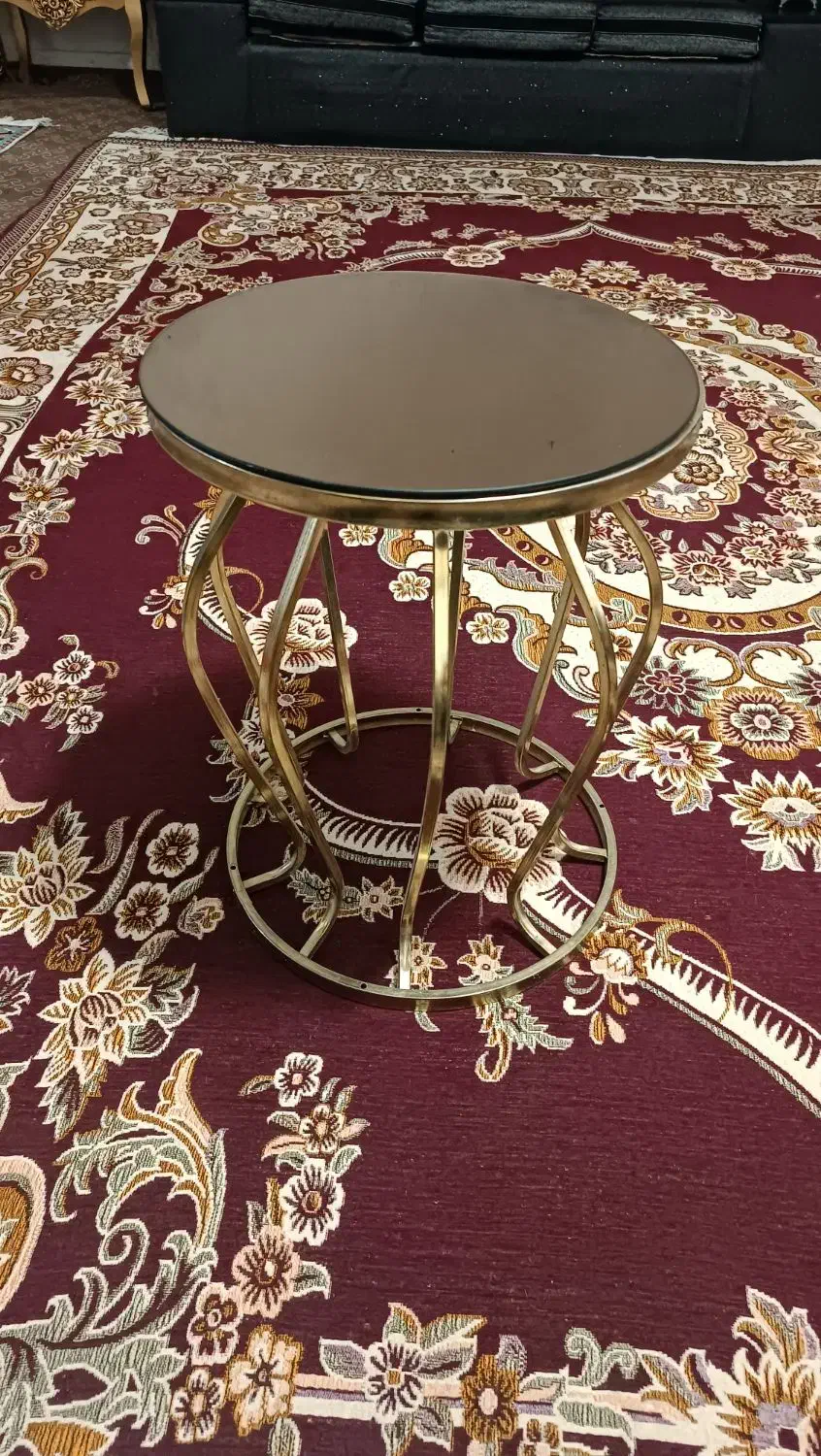 میز تکی|میز تلفن|رباط‌کریم, ده‌حسن|دیوار