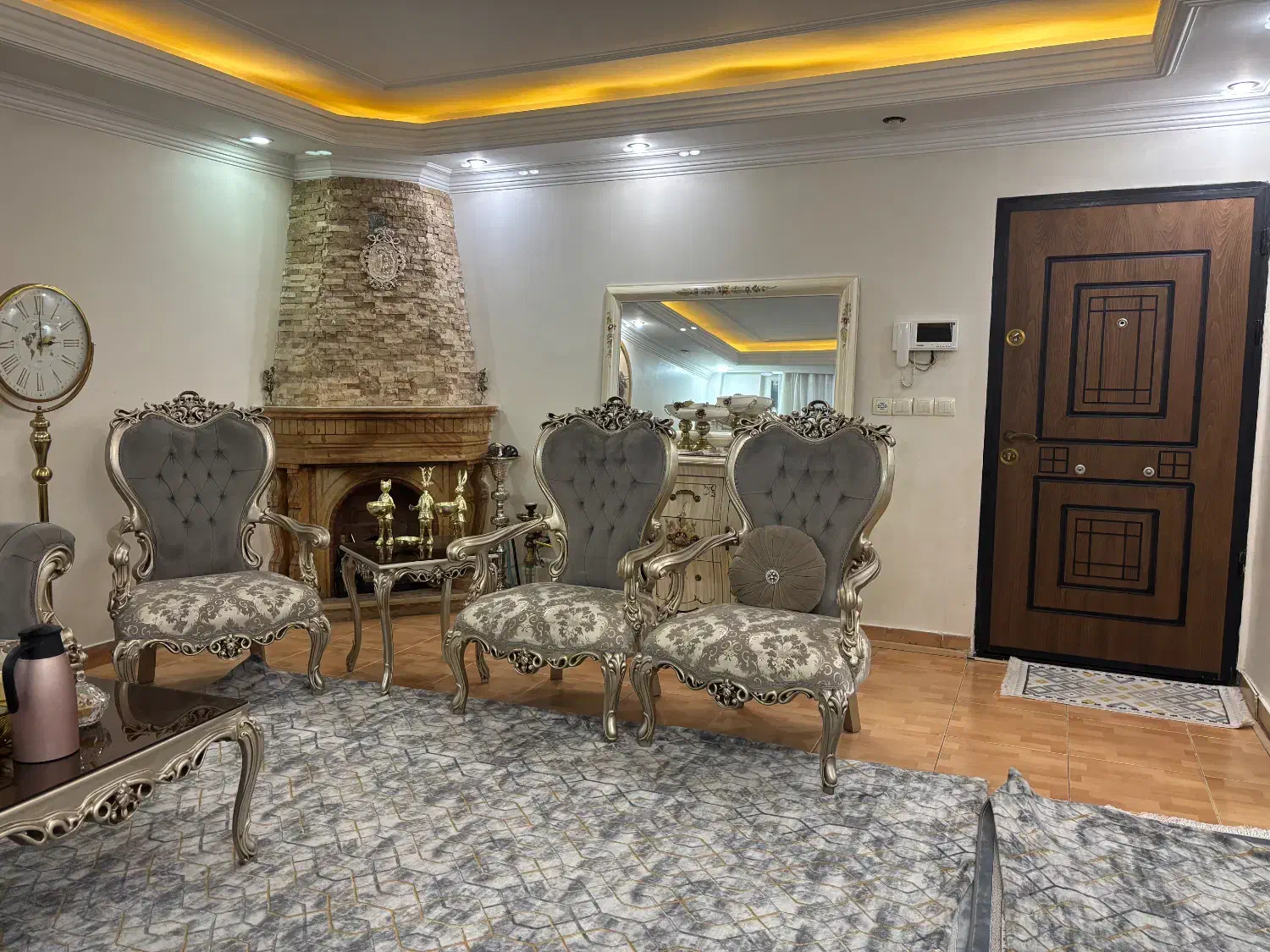 ۹۶ متر دوخوابه بهترین لوکیشن در منطقه|فروش آپارتمان|تهران, مینای شمالی (مخبر)|دیوار