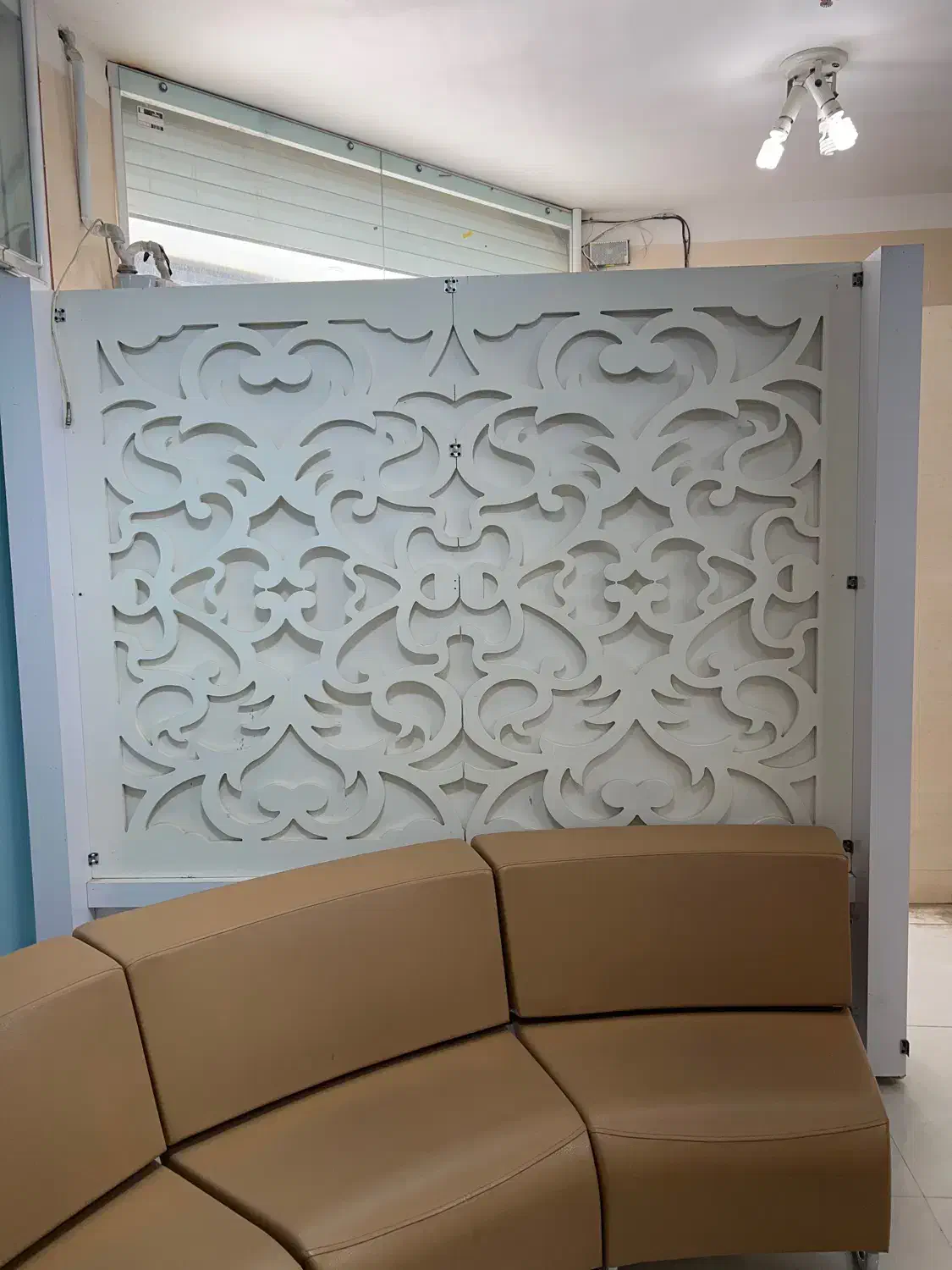 میز منشی و پارتیشن|دفتر کار|نیشابور, شهرک جانبازان|دیوار