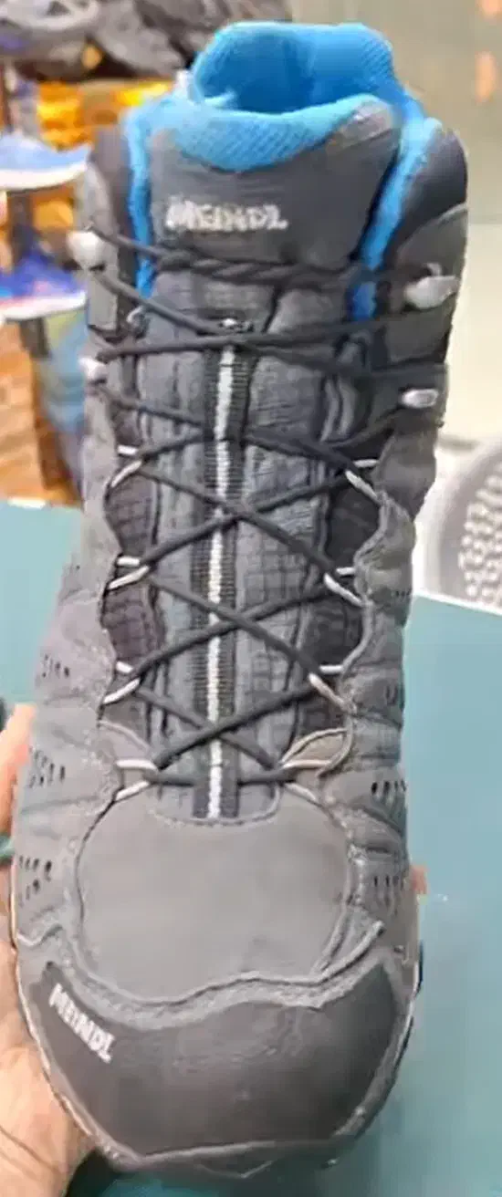 ۳ تا نیم بوت مردانه حرفه ای در حد نو و نو|کیف، کفش، کمربند|صدرا-فارس, فاز ۱|دیوار