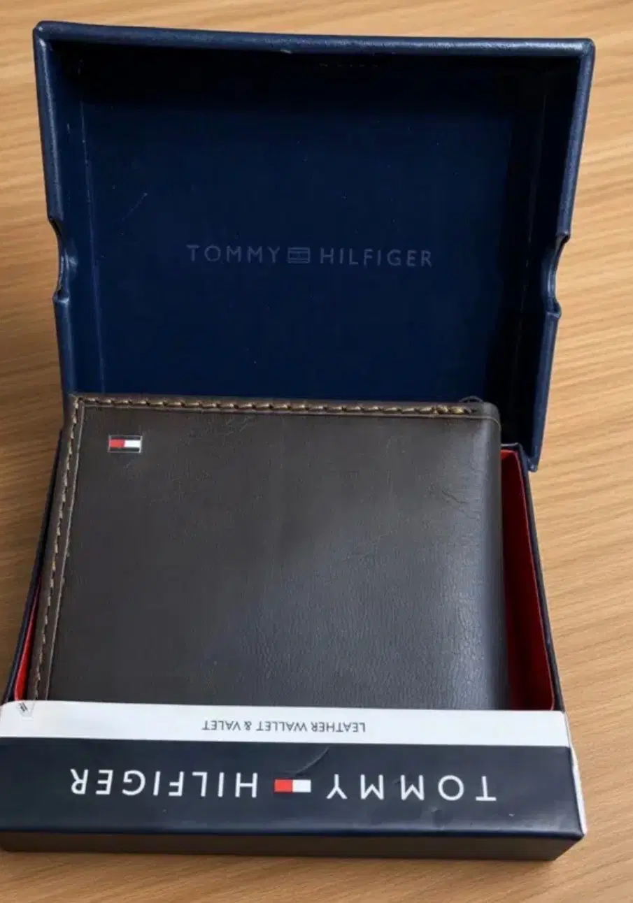 کیف پول چرمی اورجینال Tommy Hilfiger قهوهای|کیف، کفش، کمربند|تهران, قیطریه|دیوار