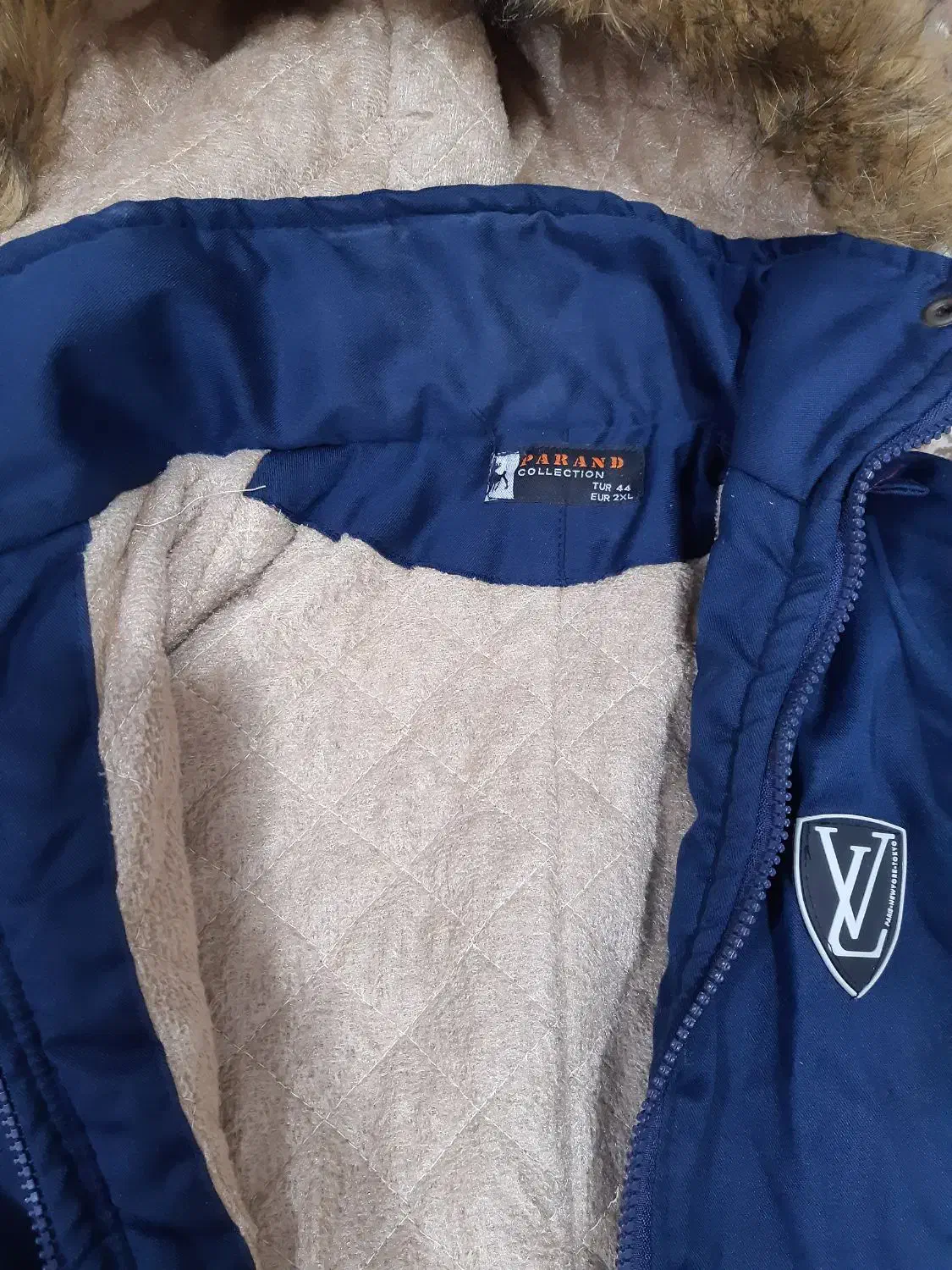 تعدادی کاپشن و لباس پاییزی|لباس|میانه, |دیوار