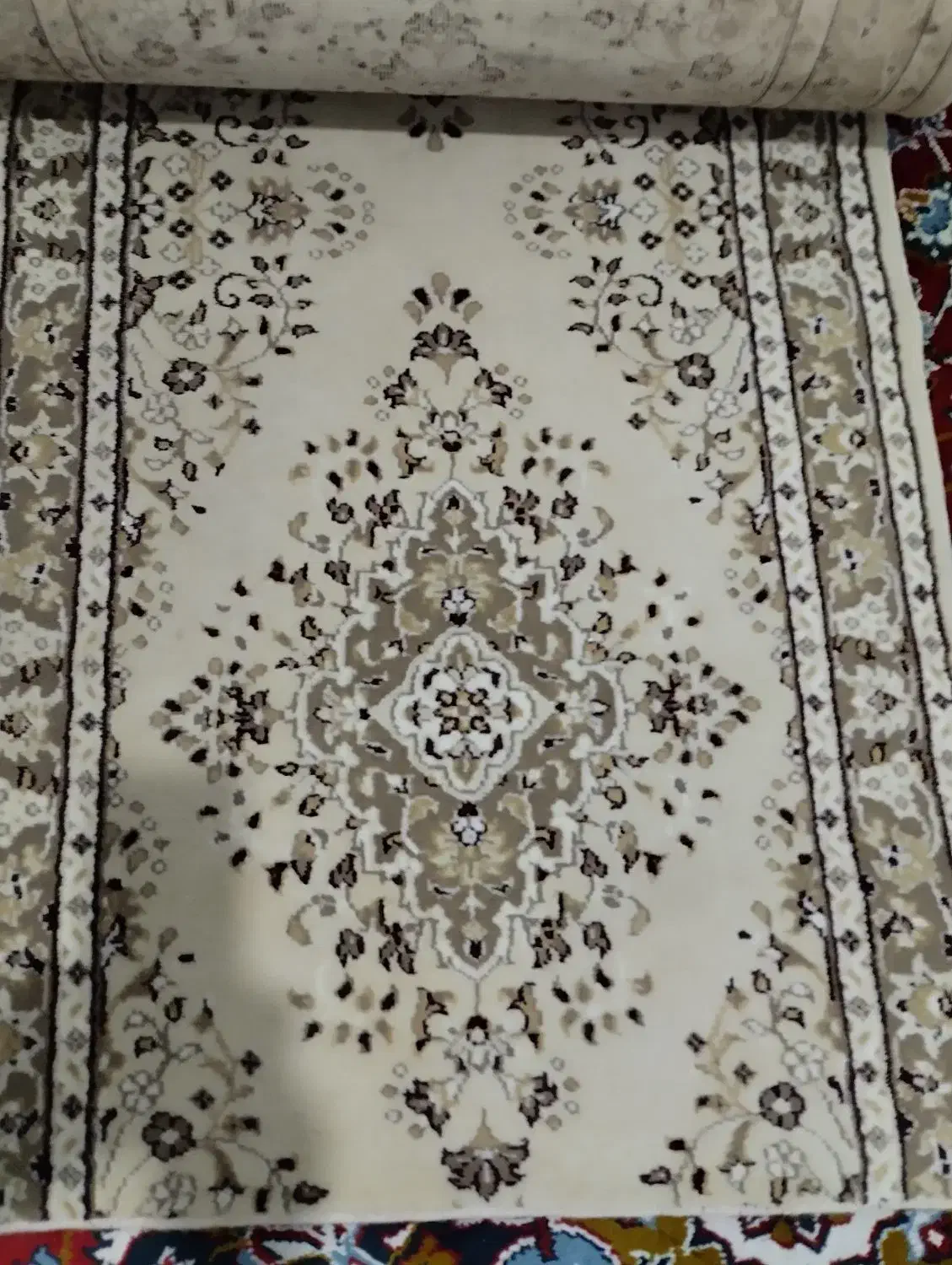 کناره فرش درحدنو|فرش|خرمآباد, |دیوار