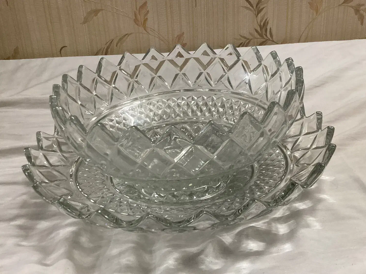 کاسه و بشقاب امریکایی قدیمی بلور|ظروف سرو و پذیرایی|اصفهان, ارداجی|دیوار