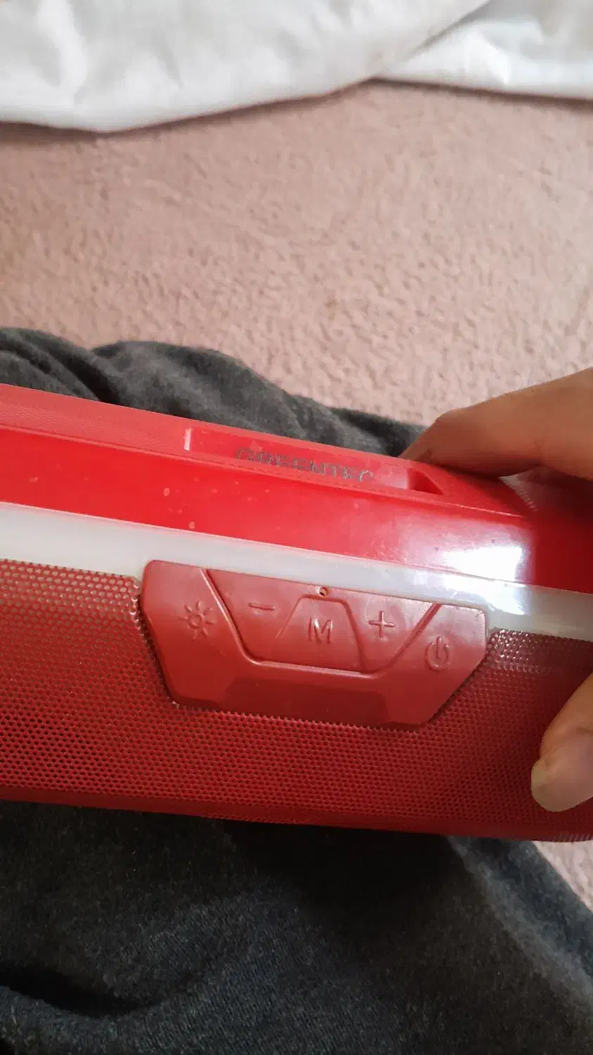 اسپیکر قرمز رنگ|پخش‌کننده همراه|قم, بکایی|دیوار