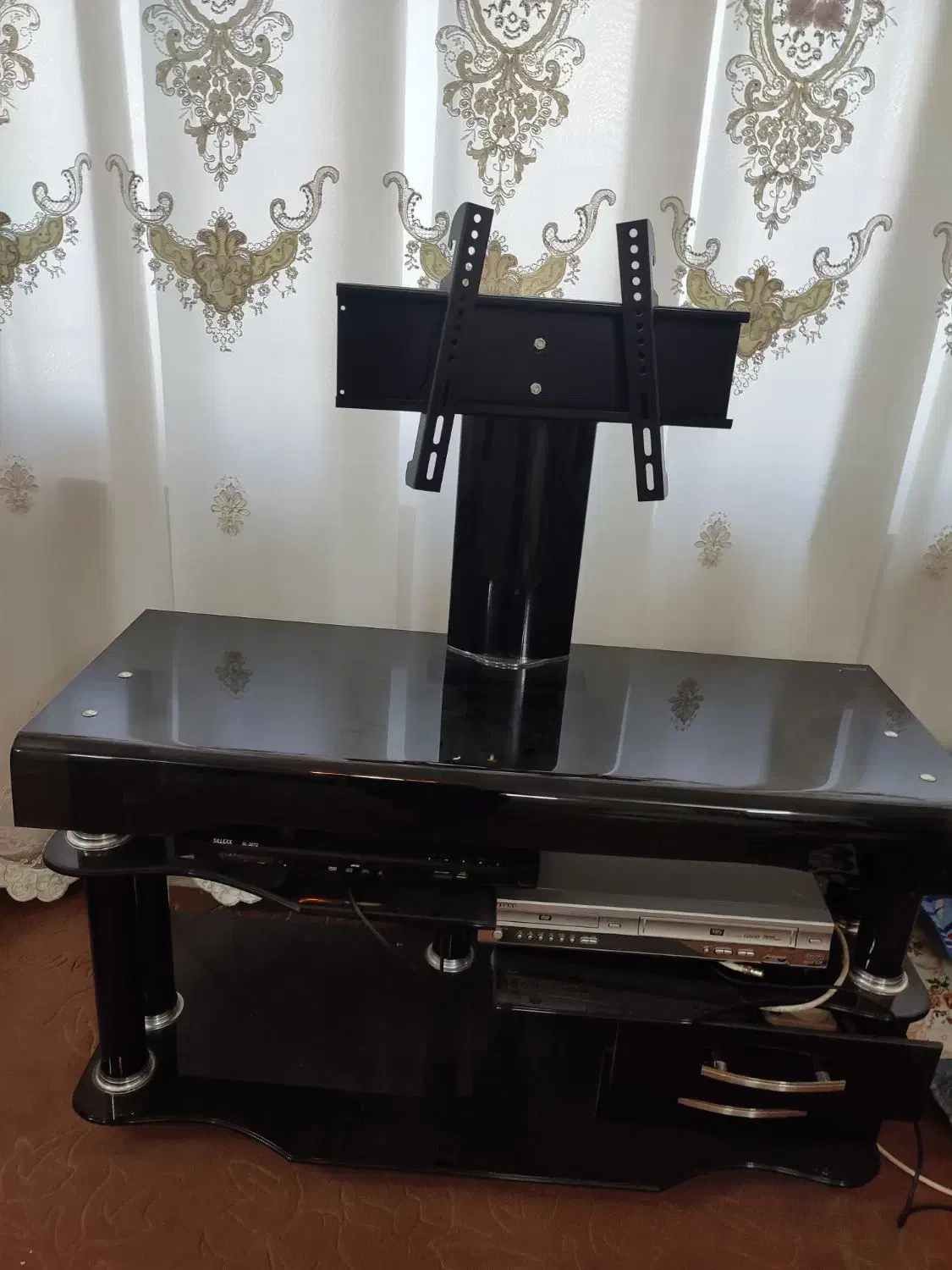 میز تلویزیون شیشه‌ای|میز تلویزیون|مشهد, شهرک رازی (شهرک غرب)|دیوار