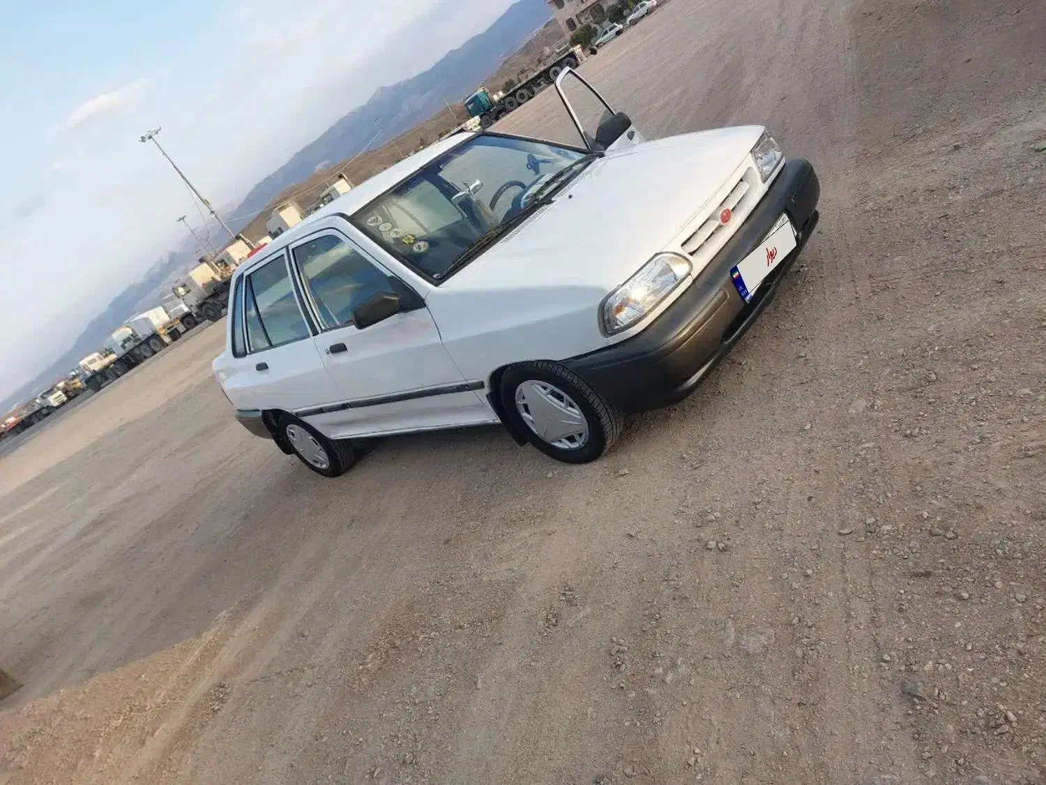 پراید مدل ۸۳|خودرو سواری و وانت|محلات, |دیوار