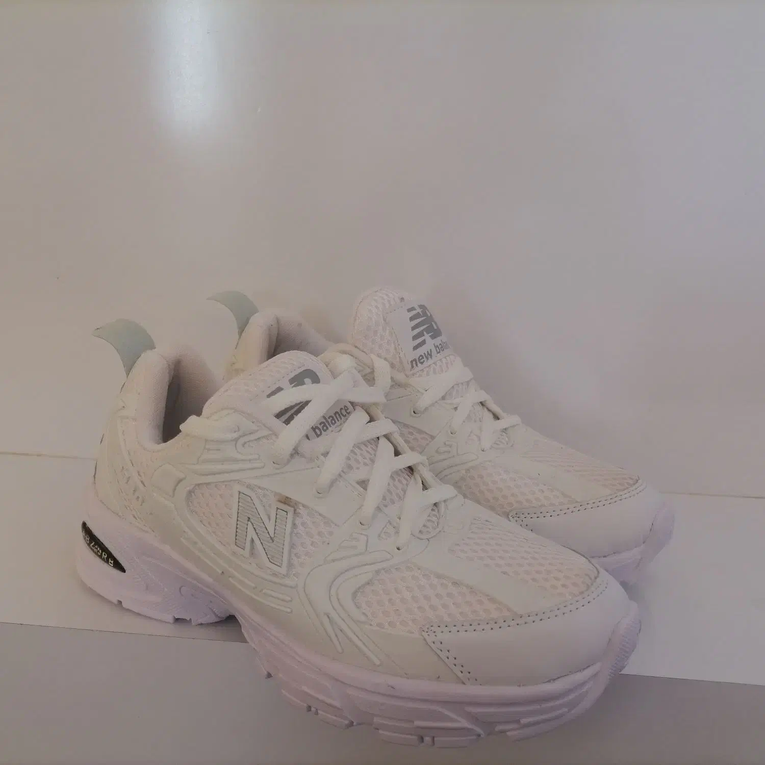 کتونی|کیف، کفش، کمربند|الوند, |دیوار