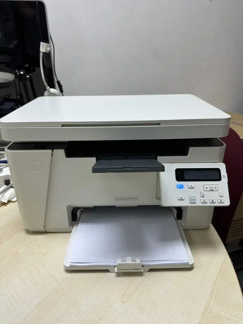 پرینتر لیزری سه کاره hp m26nw وایفا وایرلس گارانتی|پرینتر، اسکنر، کپی، فکس|تهران, فاطمی|دیوار