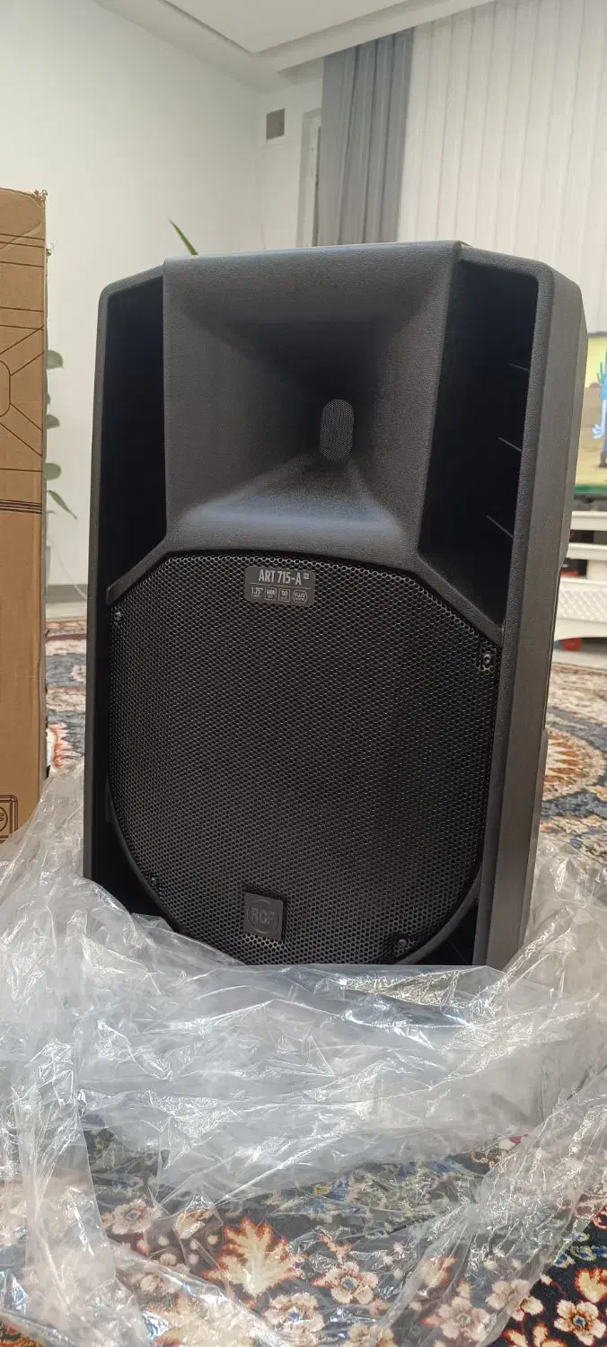 یک جفت باند آر سی اف RCF715|صوتی و تصویری|شیراز, صاحب الزمان|دیوار