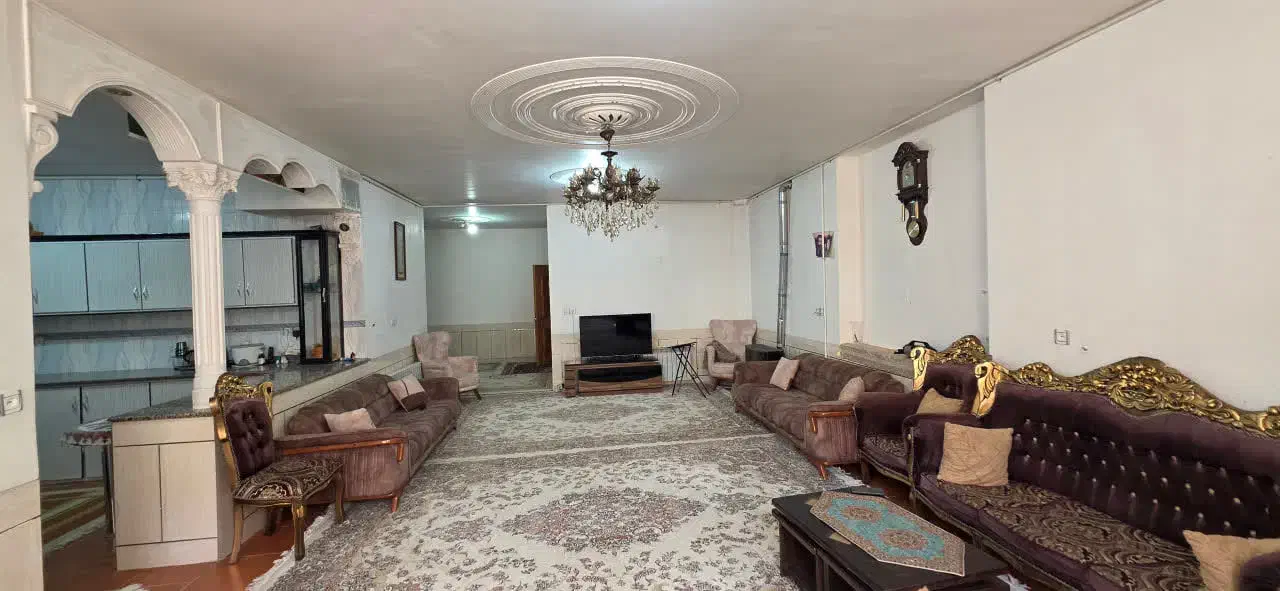 منزل دوطبقه مناسب برای سه خانواده|فروش خانه و ویلا|نجف‌آباد, طالقانی|دیوار