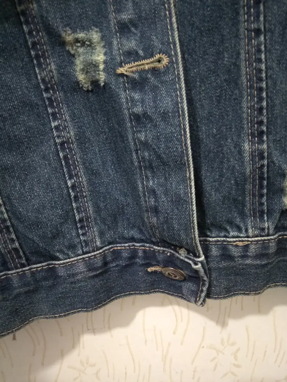 یک عدد کوت لی و یک عدد هودی|لباس|سنندج, |دیوار