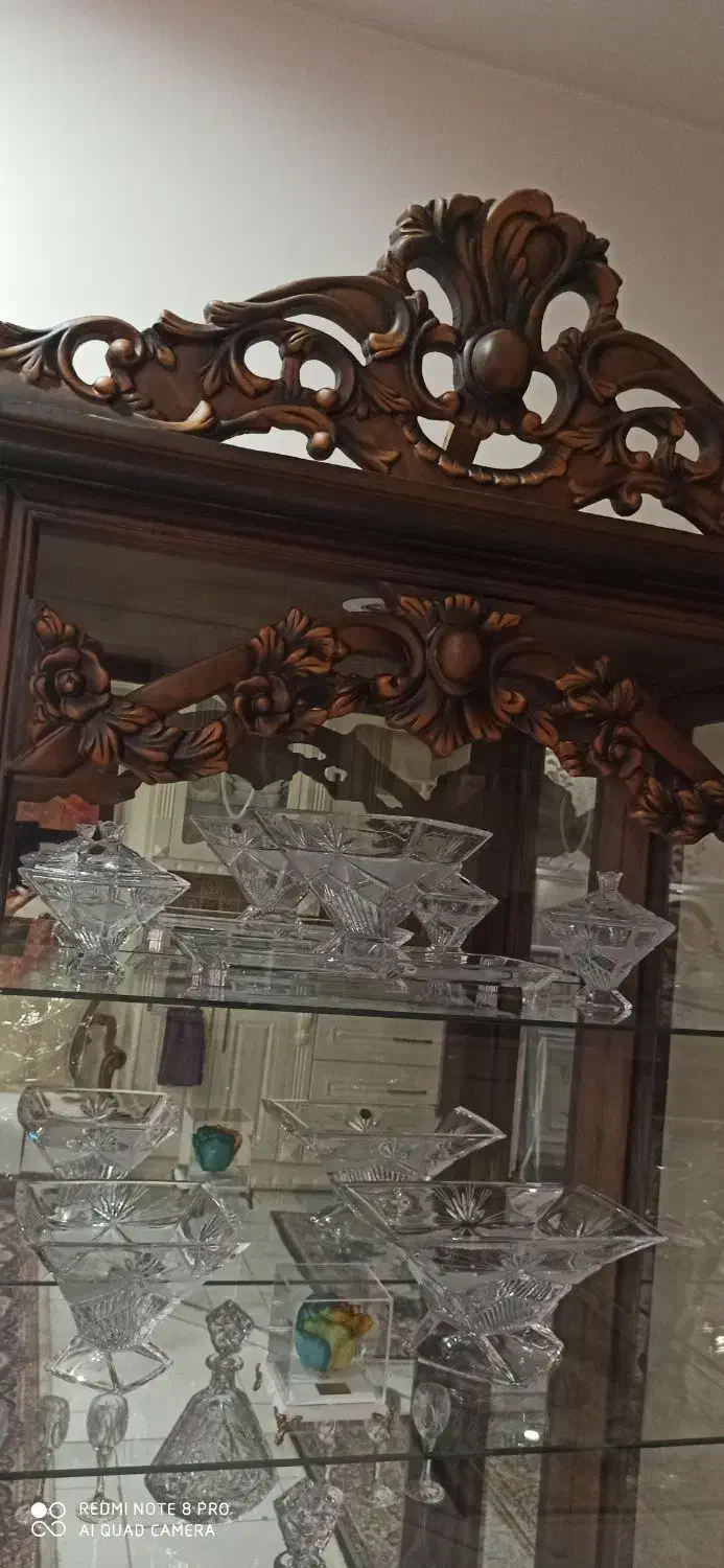 بوفه تمام چوب گردو|بوفه، ویترین، کنسول|کرج, باغستان|دیوار