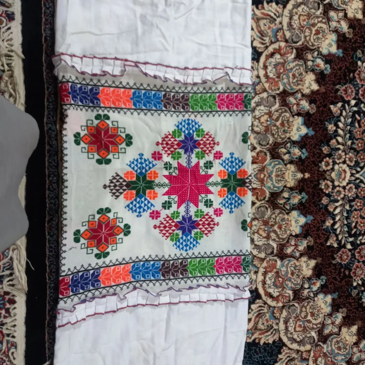 شیش میلیون پونصده|پشتی|زابل, |دیوار