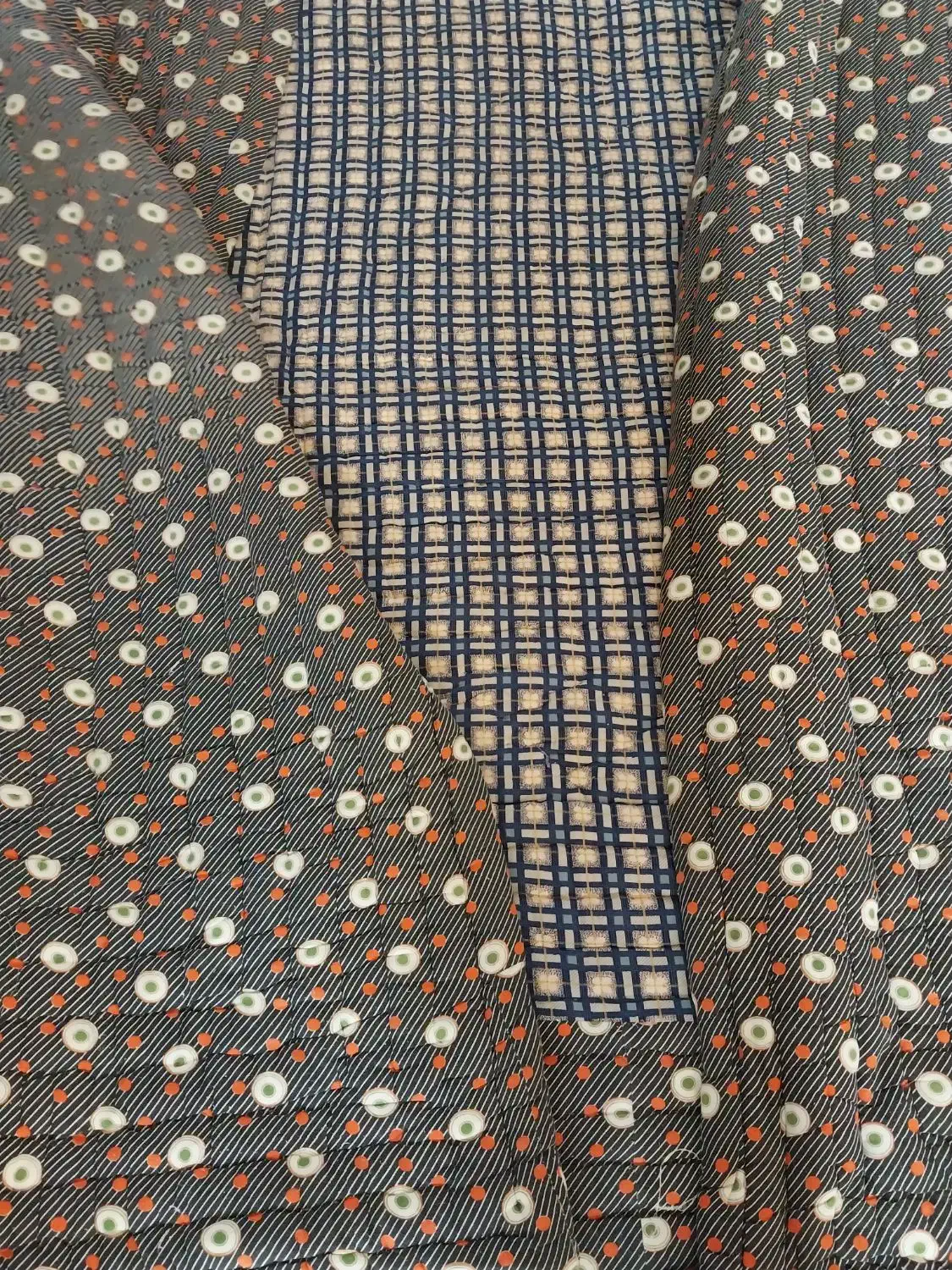 لحاف کرسی دستدوز نخی،با کیفیت+ ابعاد ۳×۳|رختخواب، بالش، پتو|سبزوار, طبرسی (جعفرآباد)|دیوار