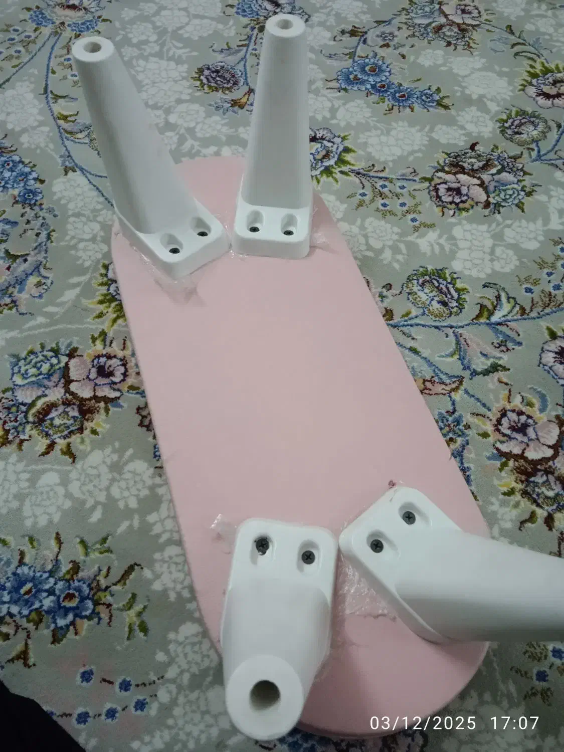 زیر دستی ناخون کاری در حد نو|آرایشگاه و سالن‌های زیبایی|ساوه, |دیوار