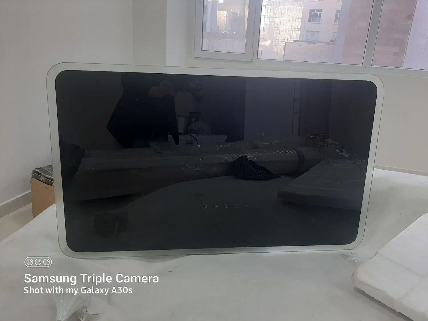 هود در حد نو|هود|ایلام, |دیوار