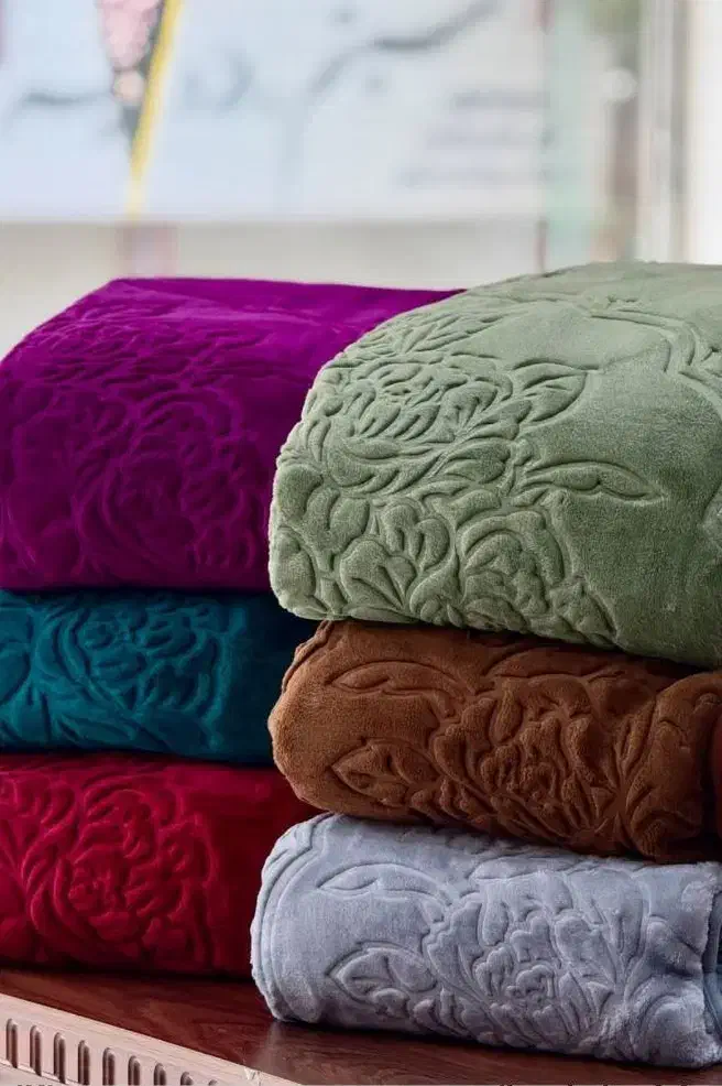 فروش انواع پتو (باغ و جهیزیه)مستقیم از کارخانه|رختخواب، بالش، پتو|اراک, |دیوار