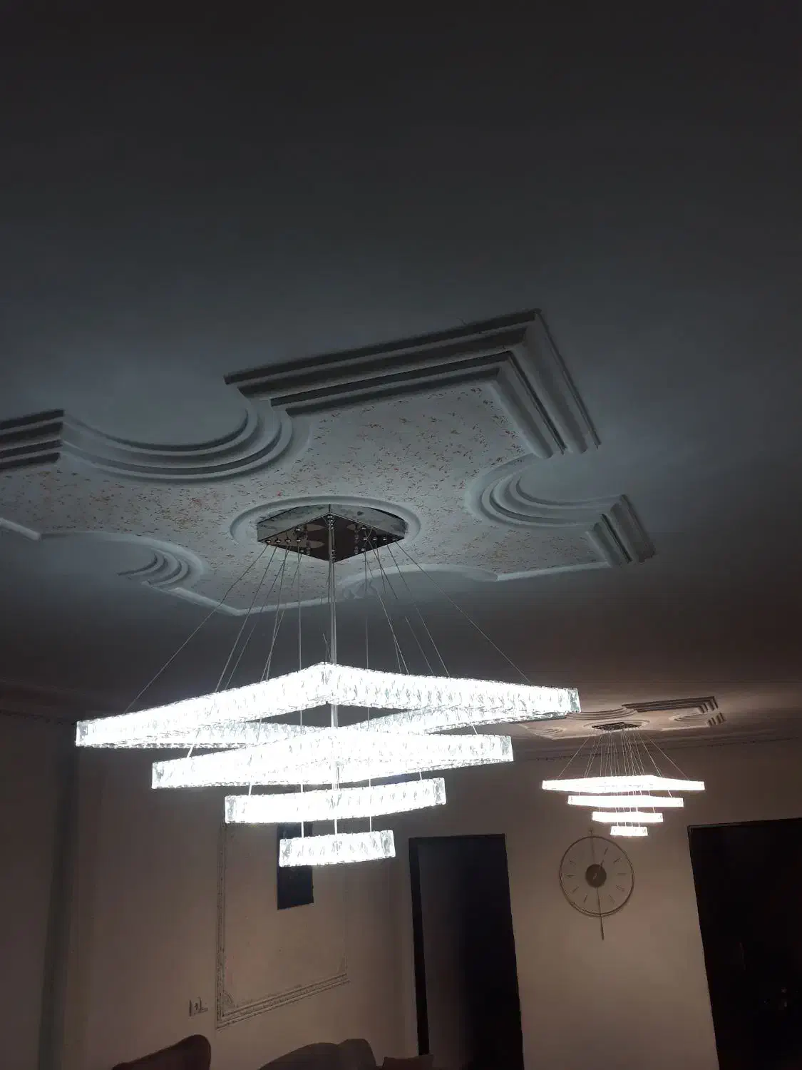 ۵ عدد لوستر کهکشانی تمام کیریستال ریموت دار|لوستر و چراغ آویز|گلستان (تهران), |دیوار