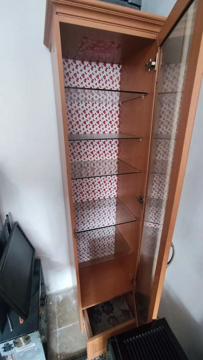 کمد ویترین|بوفه، ویترین، کنسول|رشت, دروازه لاکان|دیوار