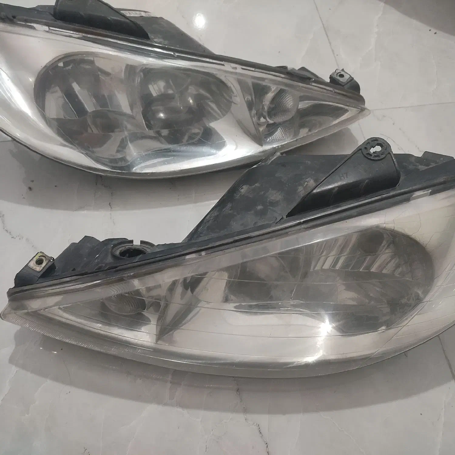 چراغ جلو و استپ عقب پژو ۲۰۶|قطعات یدکی و لوازم جانبی|رشت, عینک|دیوار