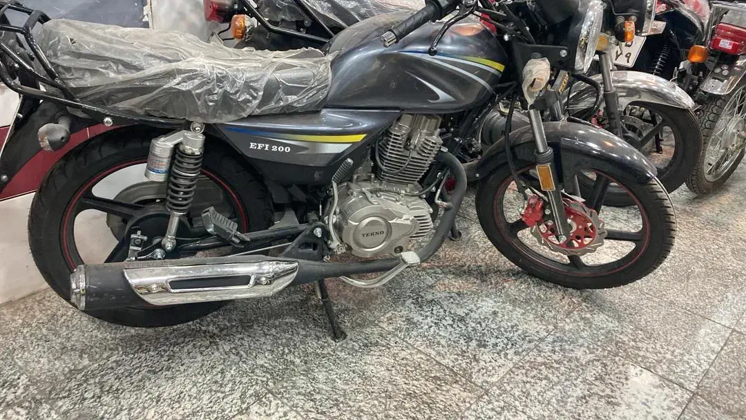 فروش زیر قیمت بازار|موتورسیکلت|خمینی‌شهر, |دیوار