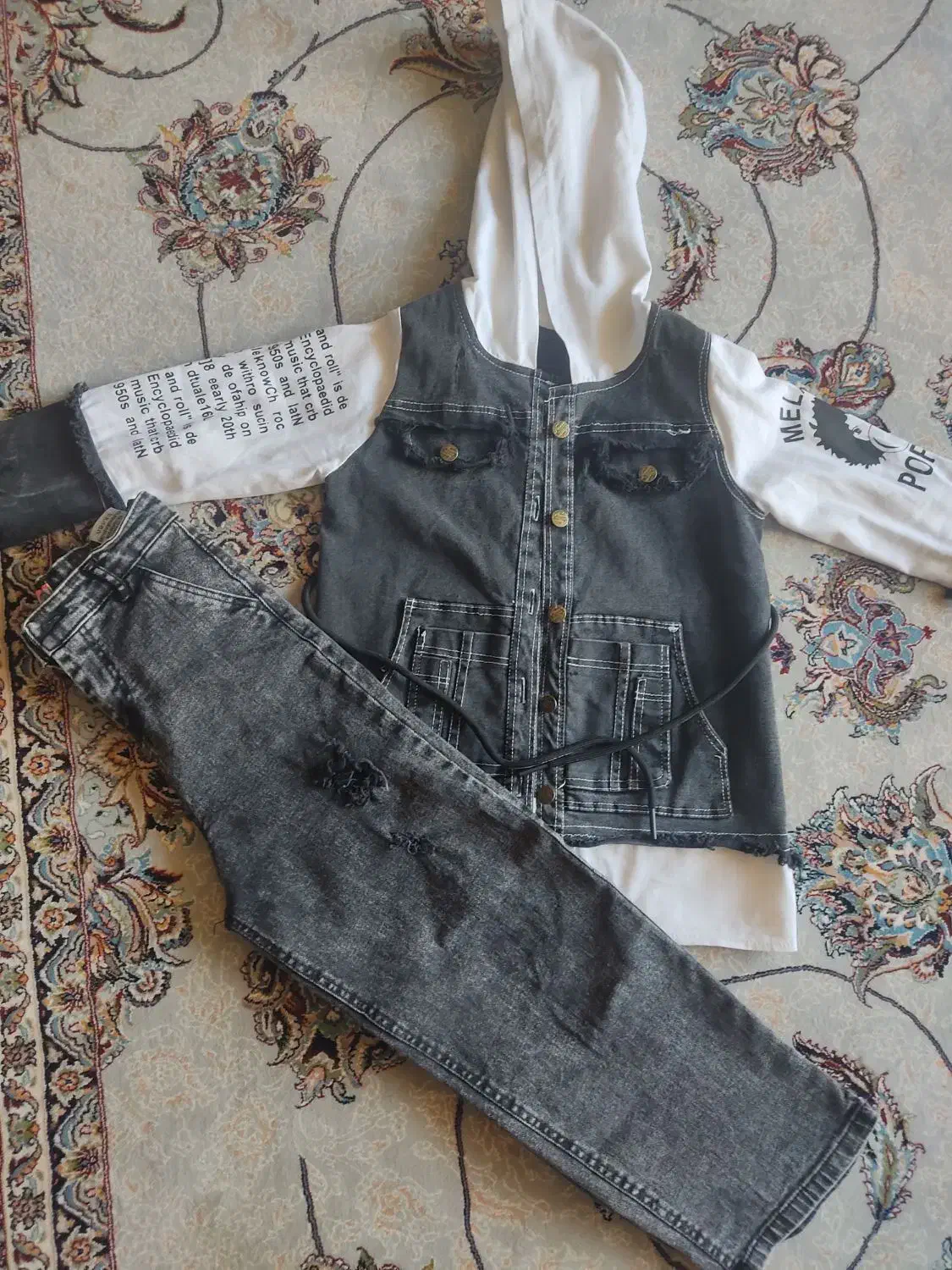 کاپشن وشلوار لی دخترانه|لباس|برخوار, |دیوار