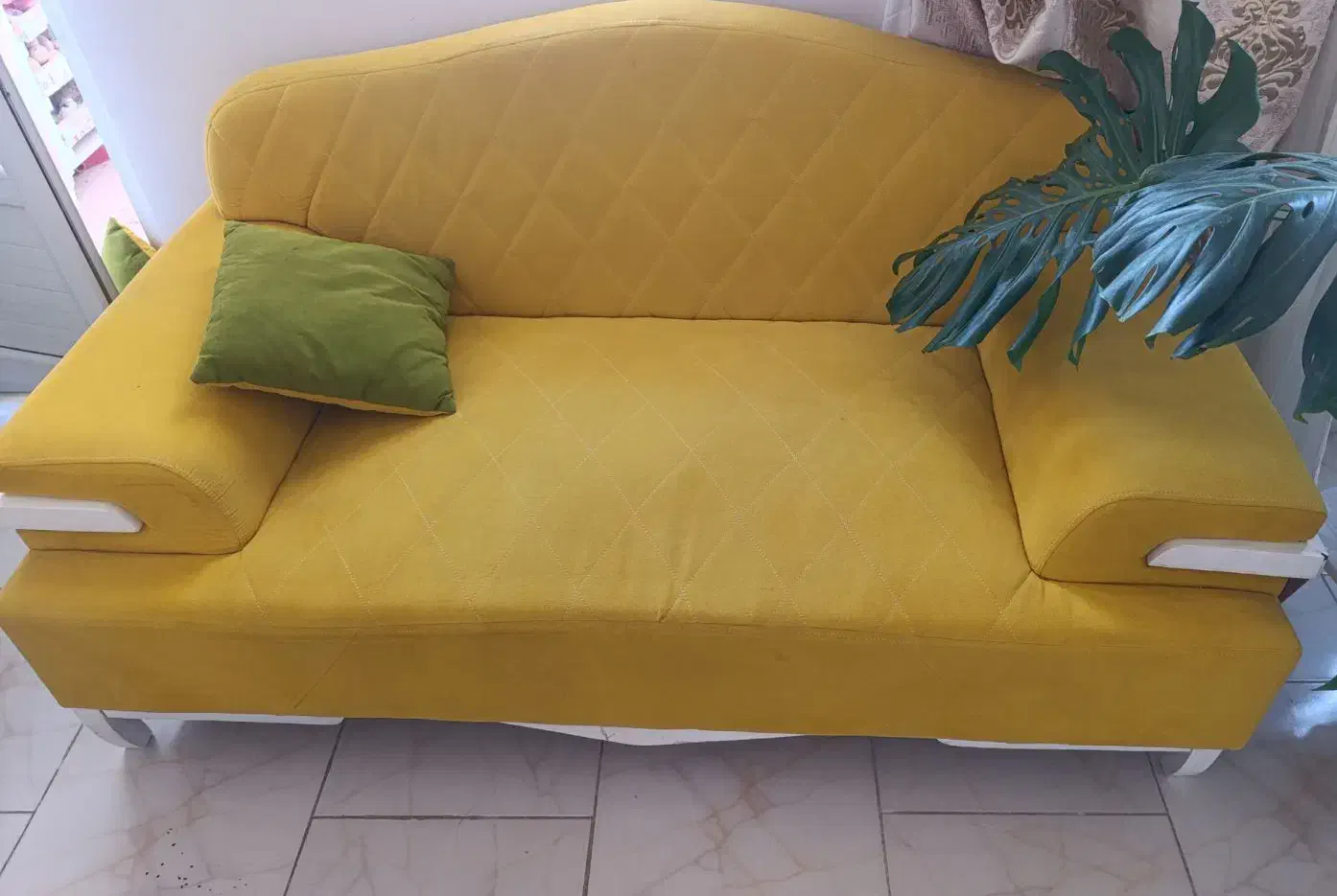 مبلمان خانگی چستر|مبلمان خانگی و میز عسلی|گلبهار, شهر جدید گلبهار|دیوار