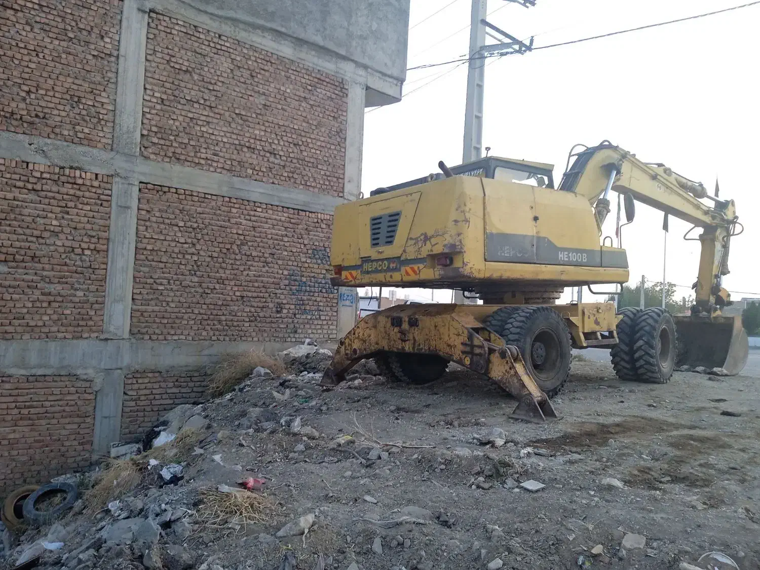 بیل مکانیکی H100B|خودرو سنگین|نوشین شهر, |دیوار