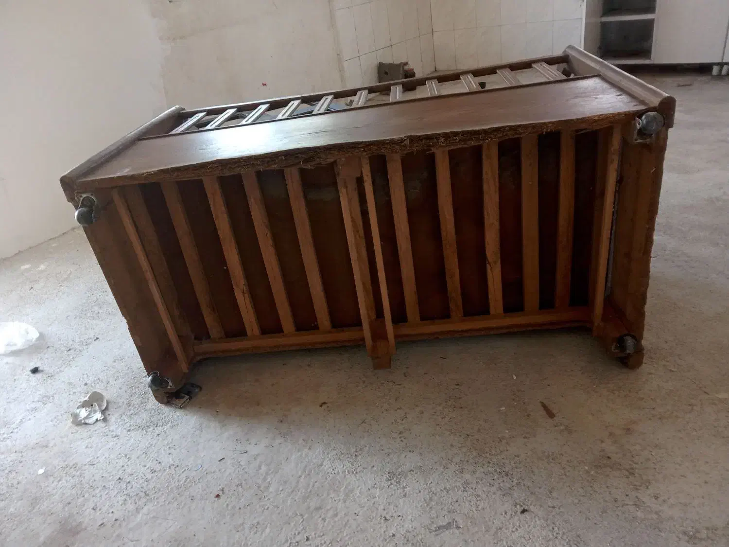 تخت بچه چوبی|تخت و سرویس خواب|کیاکلا, |دیوار